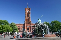 Neptunbrunnen und Rotes Rathaus